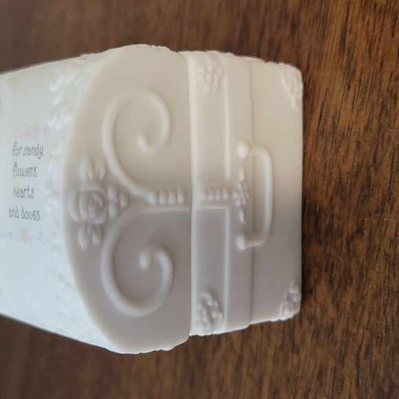 Precious Moments - Picture 5 of 8